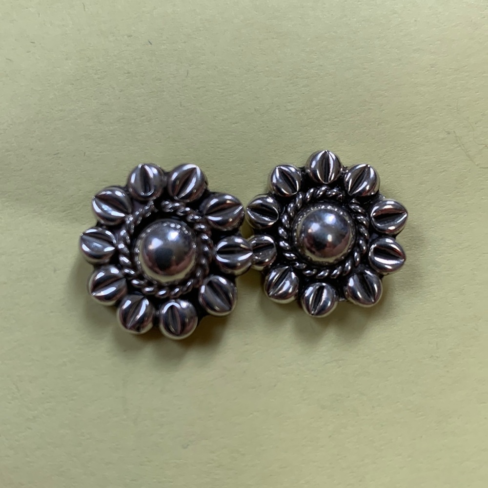 Sterling silver flower earrings